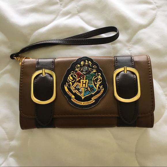 harry potter Handbags - Fun Harry Potter Wallet/Wristlet NWOT